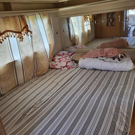 Pirttiniemen Lomakylae Hotel Muurasjärvi Екстериор снимка