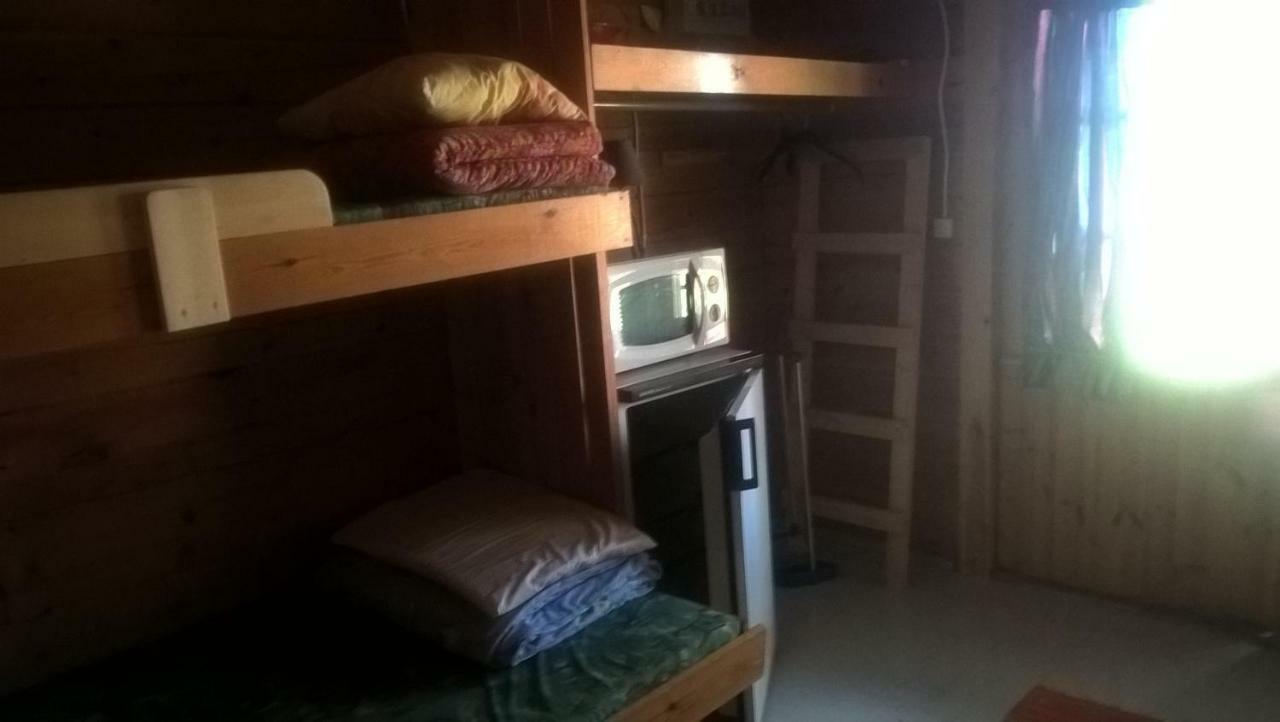 Pirttiniemen Lomakylae Hotel Muurasjärvi Екстериор снимка