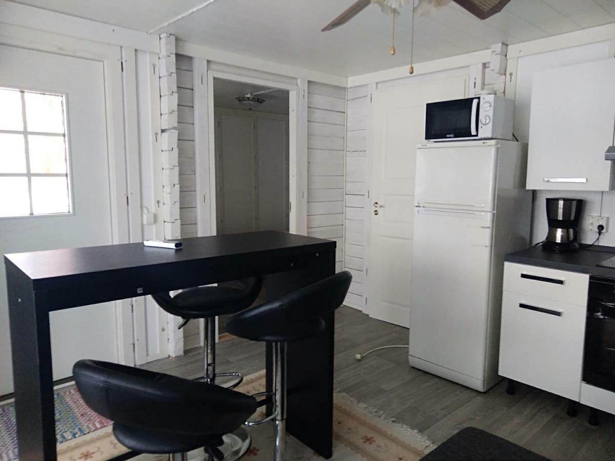 Pirttiniemen Lomakylae Hotel Muurasjärvi Екстериор снимка