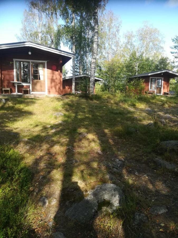 Pirttiniemen Lomakylae Hotel Muurasjärvi Екстериор снимка